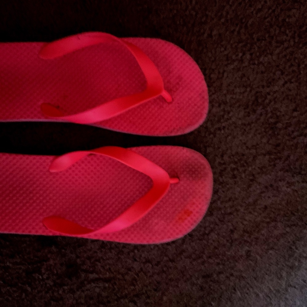 I’m selling shoes